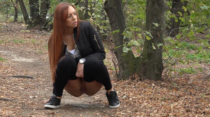 Amateur [Redhead In The Woods Nov 7, 2018] [FullHD] Got2pee - Peeing outdoors and in public caught on camera - Peeing outdoors and in public caught on camera