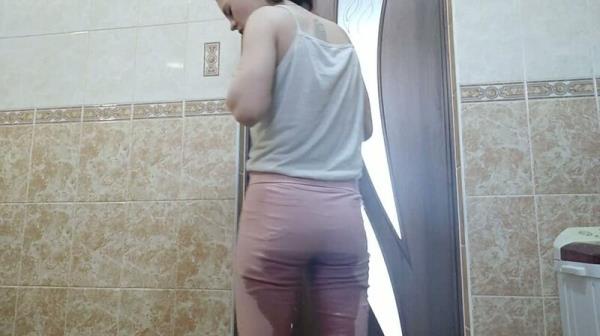 DirtyLubov - Pissing in the Pants [HD 720P]  - MyDirtyHobby