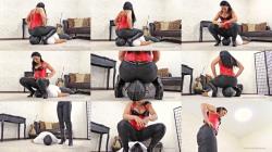 Boss Girls - Mistress Luciana - Facesitting 3 [FullHD 1920P]  