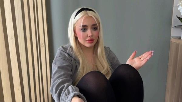 Blondessa - Step sister found out the truth about her past and cried! Soothed with a thick cock! [FullHD 1080P]