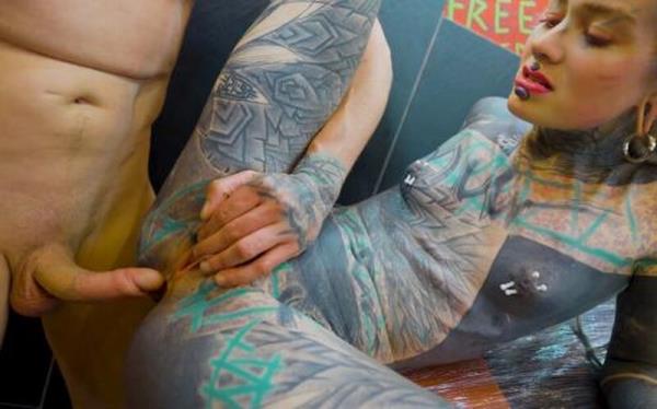 Anuskatzz - Tattoo Customer Gets More Than Ink [FullHD 1080P]  - ZFilmzOriginals