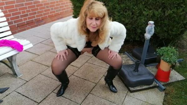 extrabot - Zu kalt fur pipi [FullHD 1080P]  - MyDirtyHobby