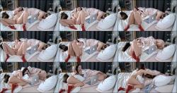 Reallifecam - Leora Is Horny And Fingers Her Pussy While Paul Sleeps 04.09.2025 [FullHD 1012P]  