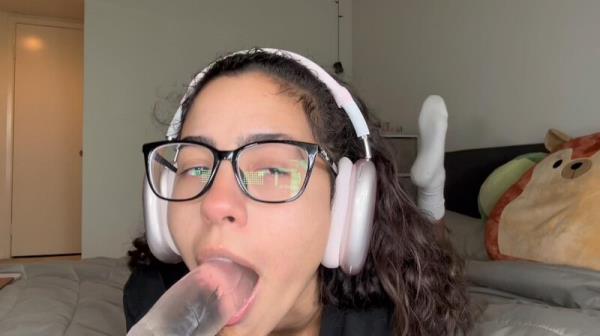 Crybabysmallfry - CAUGHT The Pervert Who Was Taking CREEP Shots Of Me [SD 480P]  - MV