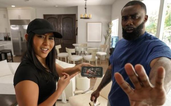 Emerald Loves - Special Delivery [FullHD 1080P]  - RkPrime