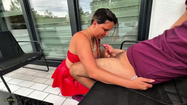 x_lady_69 - Outdoor - abmelken auf dem Balkon - Spritz mich voll [FullHD 1080P]  - MyDirtyHobby