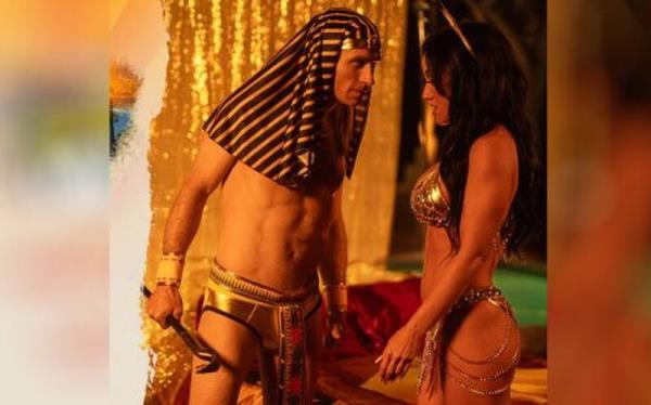 Jennifer White - Endings & Beginnings [FullHD 1080P]  - Wicked