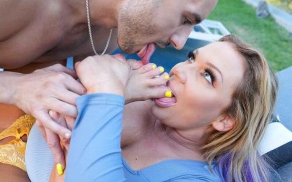 Nikki Sexx - Poolside Encounter [FullHD 1080P]  - LoveHerFeet