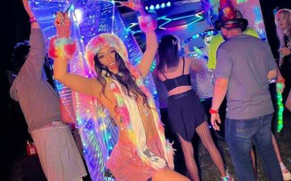 Lux La Fox - Silent Disco Party [FullHD 1080P]  - Let'sPostIt