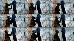 LucyDee - POV aus dem Kafig - Sissy muss zusehen, wie ihre Herrin den Schwanz des ... [HD 720P]  - MyDirtyHobby