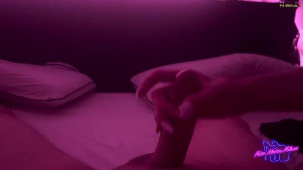 MissAlessaMilano - Boobshow endet mit spontanem Blowjob [FullHD 1080P]  - MyDirtyHobby