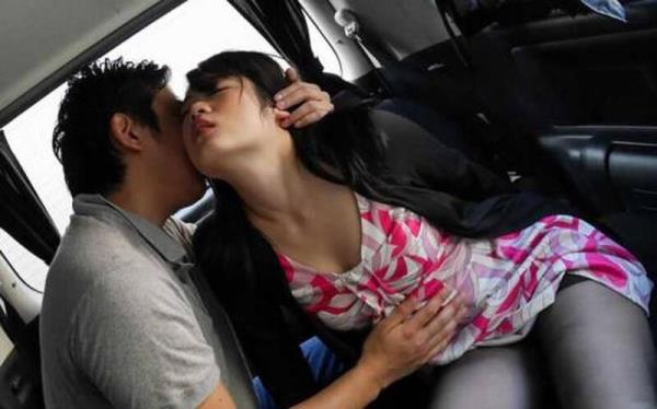 Runa Mizuki - Neglected Wife Sucks Her Husband�s Friend [FullHD 1080P]  - JapanHDV