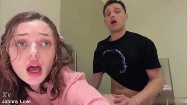 Adorable Girl Shrooms_Q Risky Sex In Public Bathroom [HD 720P]  