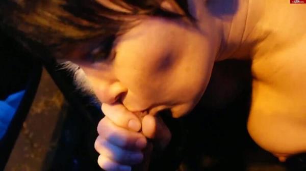 geil-poppen - Verabredung auf dem Parkdeck um zu Blasen [FullHD 1080P]  - MyDirtyHobby