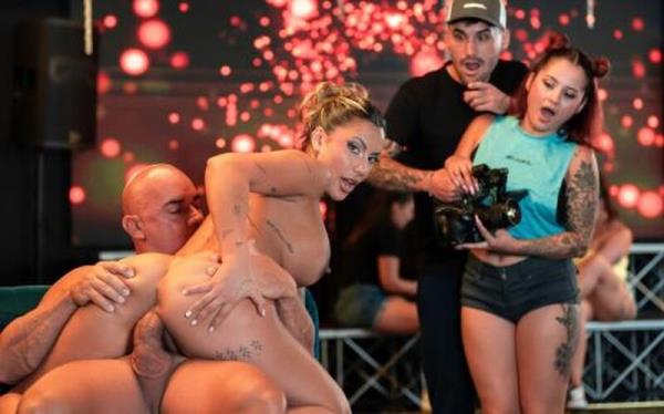 Kenia Musicr - Director's Cut: Pussy On The Dancefloor [FullHD 1080P]  - LatinaMylf