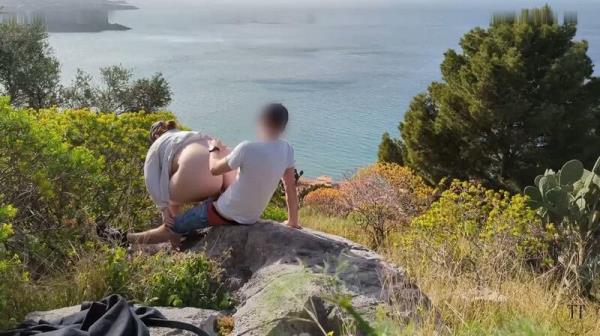TheTemptingTwosome - Spontaner Sex beim Wandern mit Blick uber die Stadt [HD 720P]  - MyDirtyHobby