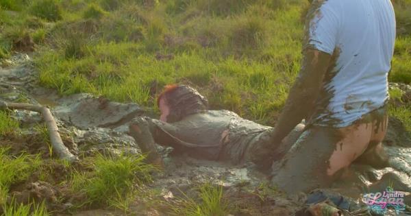 LyndraLynn - Lara croft wird im schlamm gefickt [FullHD 1012P]  - MyDirtyHobby