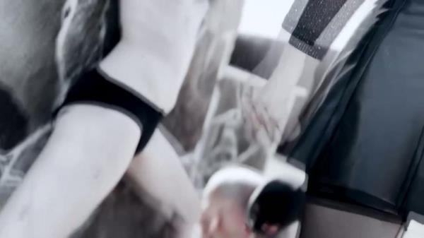 Mistress Zeida Dracula FemdomCastle - CUNT BUSTING - slaves holding her arms and legs open [FullHD 1080P]  