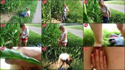 Kiss-Maria - Geilster Spaziergang am Maisfeld [HD 720P]  - MyDirtyHobby