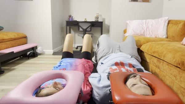 Fetish Nature Films: Double Toilet'S For Savannah Fox And Nina Alder [4K 2160P]  