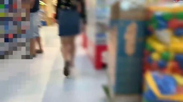 SteffiBlond - Krasse Duft Pfutze im Toys Geschaft - Dreister Public Piss [HD 720P]  - MyDirtyHobby