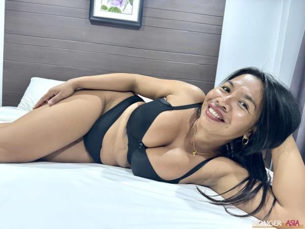 BigMilk - Oily In-room Massage Milf Gets Her Cunt Fucked and Filled with Cum [FullHD 1920P]  - Mongerinasia