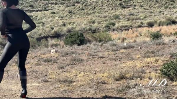 Miss-Doertie - Outdoor Wichsanleitungs Walk [FullHD 1080P]  - MyDirtyHobby