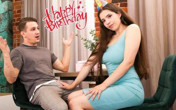 Molly Kit - Birthday Surprise [FullHD 1080P]  - ClubSweethearts
