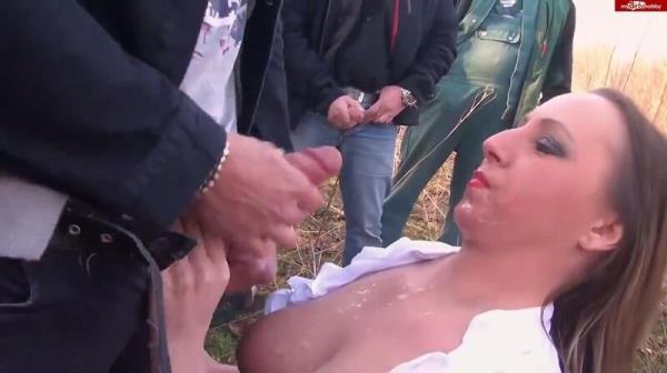 NatalieAlba - Public Bukkake [HD 720P]  - MyDirtyHobby