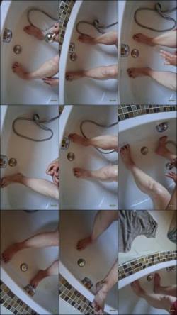 Hot-Pussy66 - Schmutzige fu?e in der Badewanne waschen [FullHD 1080P]  - MyDirtyHobby