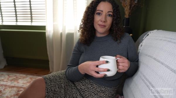 Sasha Curves - Step-Mommy's Hero 4K [4K 2160P]  