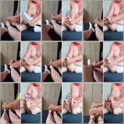 NylonjungeCarmen - Nackte Oma Massiert Meine Schwitzigen Fu?e [8K+ 1080P]  - MyDirtyHobby