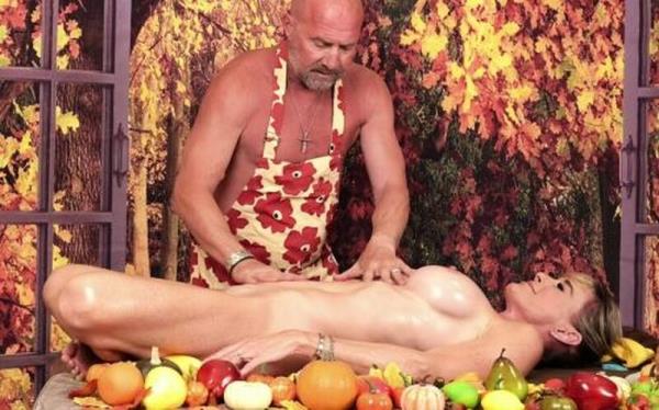 Sofie Marie - Thanksgiving Feast [FullHD 1080P]  - YummyGirl