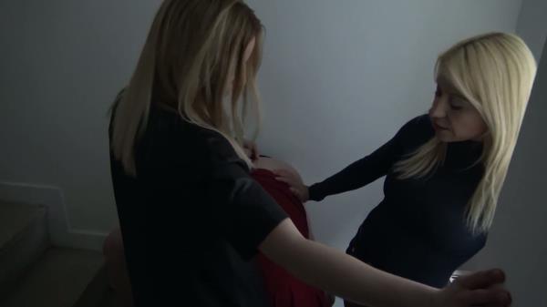 Nikky Thorne - Hot Ladies Amy and Nikki Punising Their Slave [FullHD 1080P]  