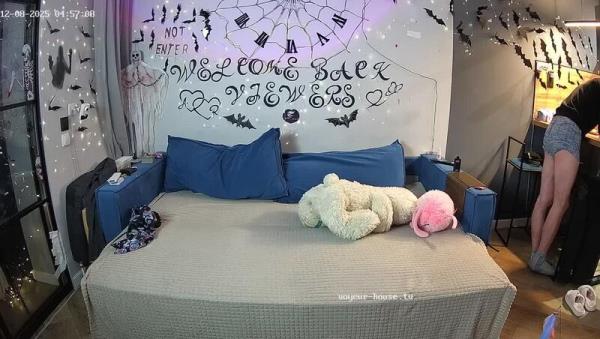 Voyeur-House - Izzy Mareko And Kuro Bondage Interrupted By Rosy And Aleks  13.12.2025 [HD 720P]  