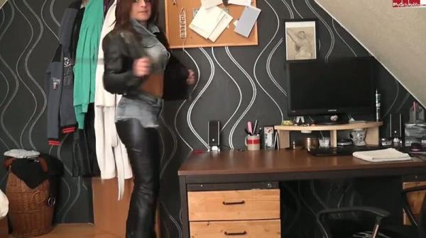 Red_Phoenix - Geil kombiniert [HD 720P]  - MyDirtyHobby