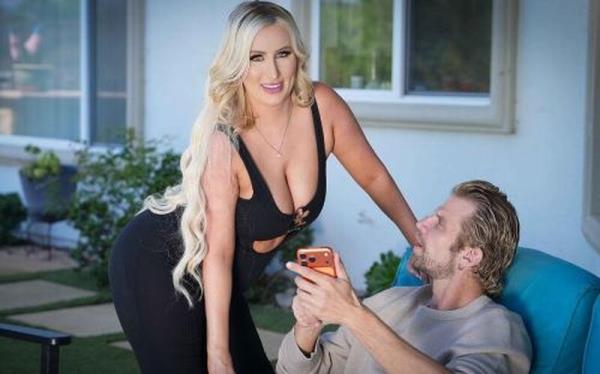 Tiffani Madison - Mini Photoshoot [FullHD 1012P]  - LoveHerBoobs