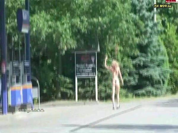 Lysann - Nackt an der Tanke [HD 720P]  - MyDirtyHobby