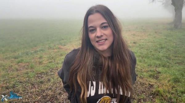 Luna_Lynn - Wenn das meine Familie sieht - Erstes mal ?ffentlich NS [FullHD 1080P]  - MyDirtyHobby