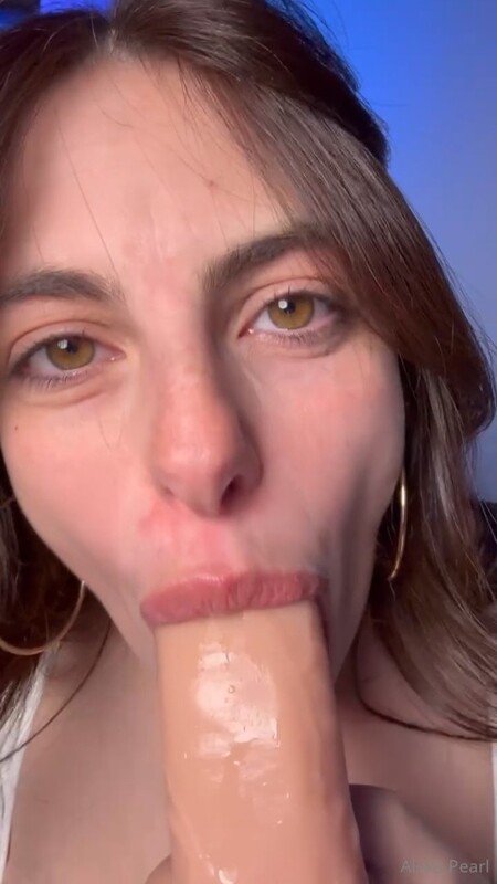 MissAlexaPearl / Alexa Pearl - Missing You A Solo Dildo Fantasy Just For You [HD 720P]