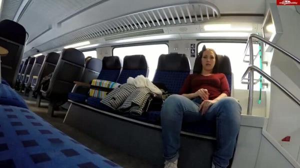 Viola_Beck - Skandal mitten im gut besuchten Zug-Abteil [HD 720P]  - MyDirtyHobby