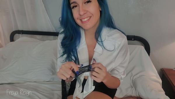 Freya Reign - Your First Time Trying On Panties [4K 1088P]  