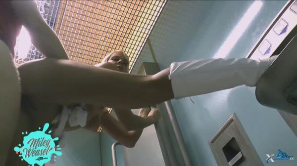 Miley-Weasel - Von Truckdriver gefickt [HD 720P]  - MyDirtyHobby