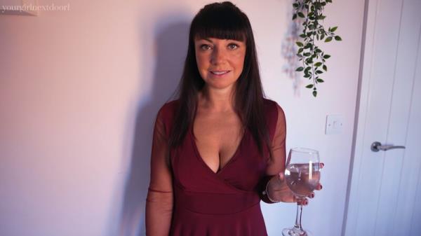 Yourgirlnextdoor1 - Controlling StepMommy 4K [4K 2160P]  