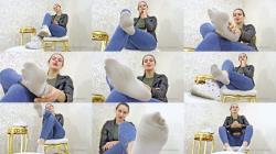 Dominant Girls - Mistress Anfisa - Stinky Surprise For You! [FullHD 1080P]  