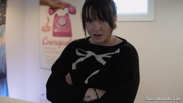 Miss Malorie Switch - StepDaughter's Holiday House Arrest [FullHD 1080P]  