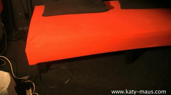 Katy-Maus - Extremer Spermaregen in Berlin Teil 1 [HD 720P]  - MyDirtyHobby