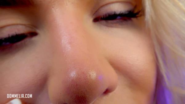 Dommelia - Brown Bottle ASMR [4K 2160P]  