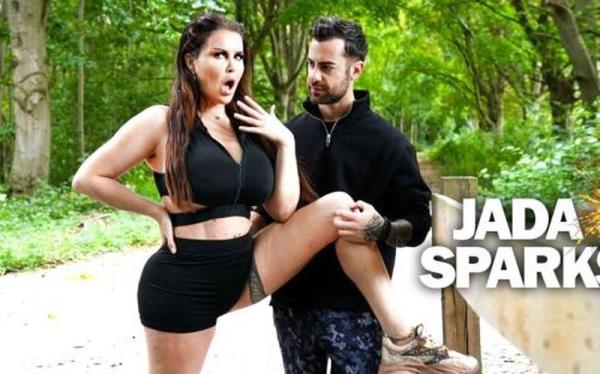 Jada Sparks - Jada Beloont Haar Reddende Engel [FullHD 1080P]  - HollandschePassie