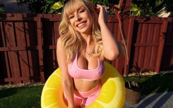 Carmen Caliente - She Likes It Hot [FullHD 1080P]  - BigTitsRoundAsses